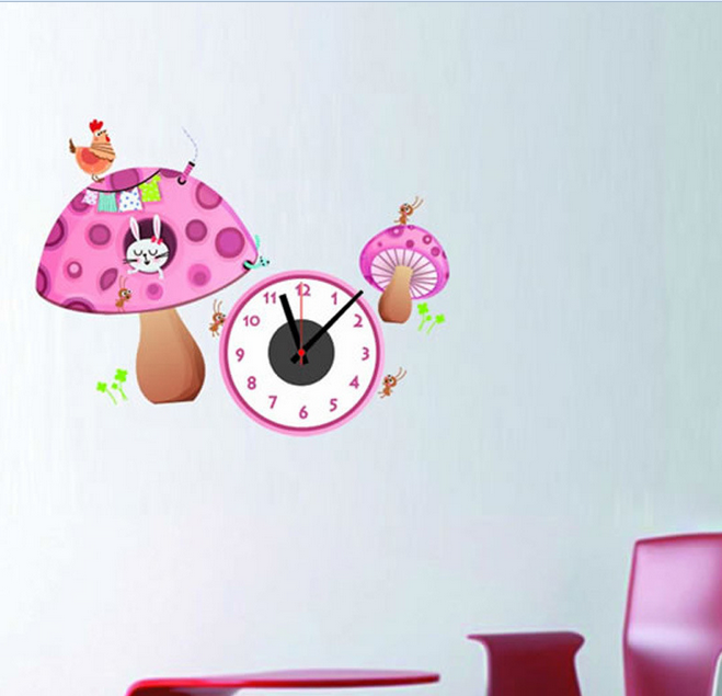 Đồng hồ decal nhà nấm hồng thỏ con